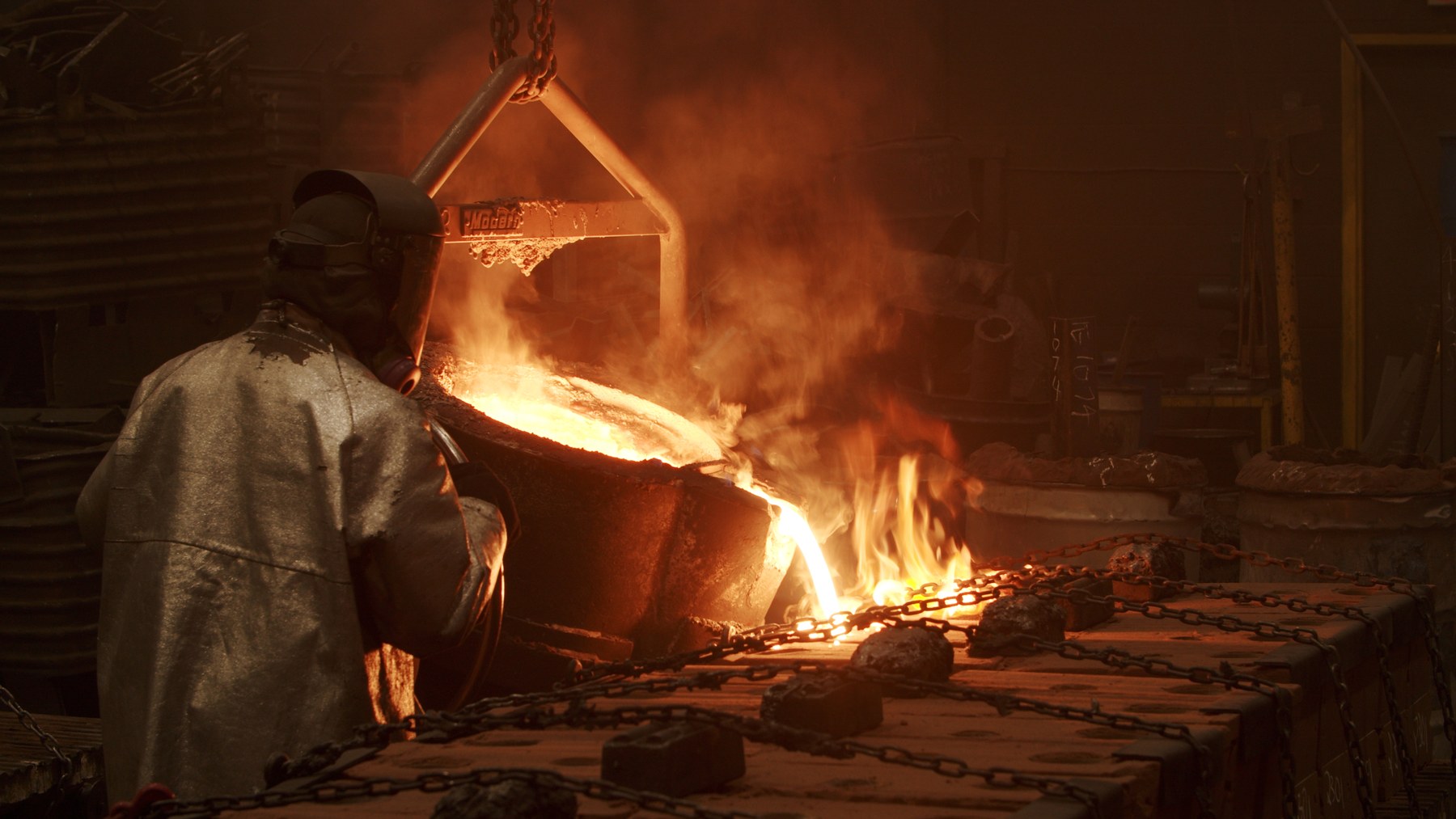 Molten steel pour — Discovery Channel